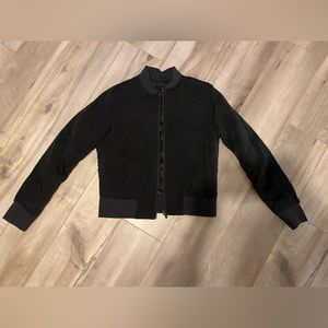 Lululemon reversible bomber jacket Black size 6